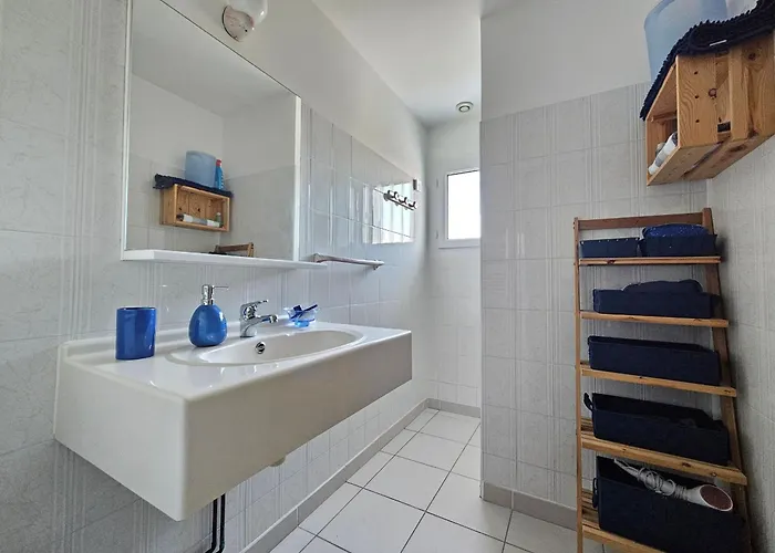 Hébergement de vacances Maison Paisible Près Et Centre - Fr-1-476-253 *